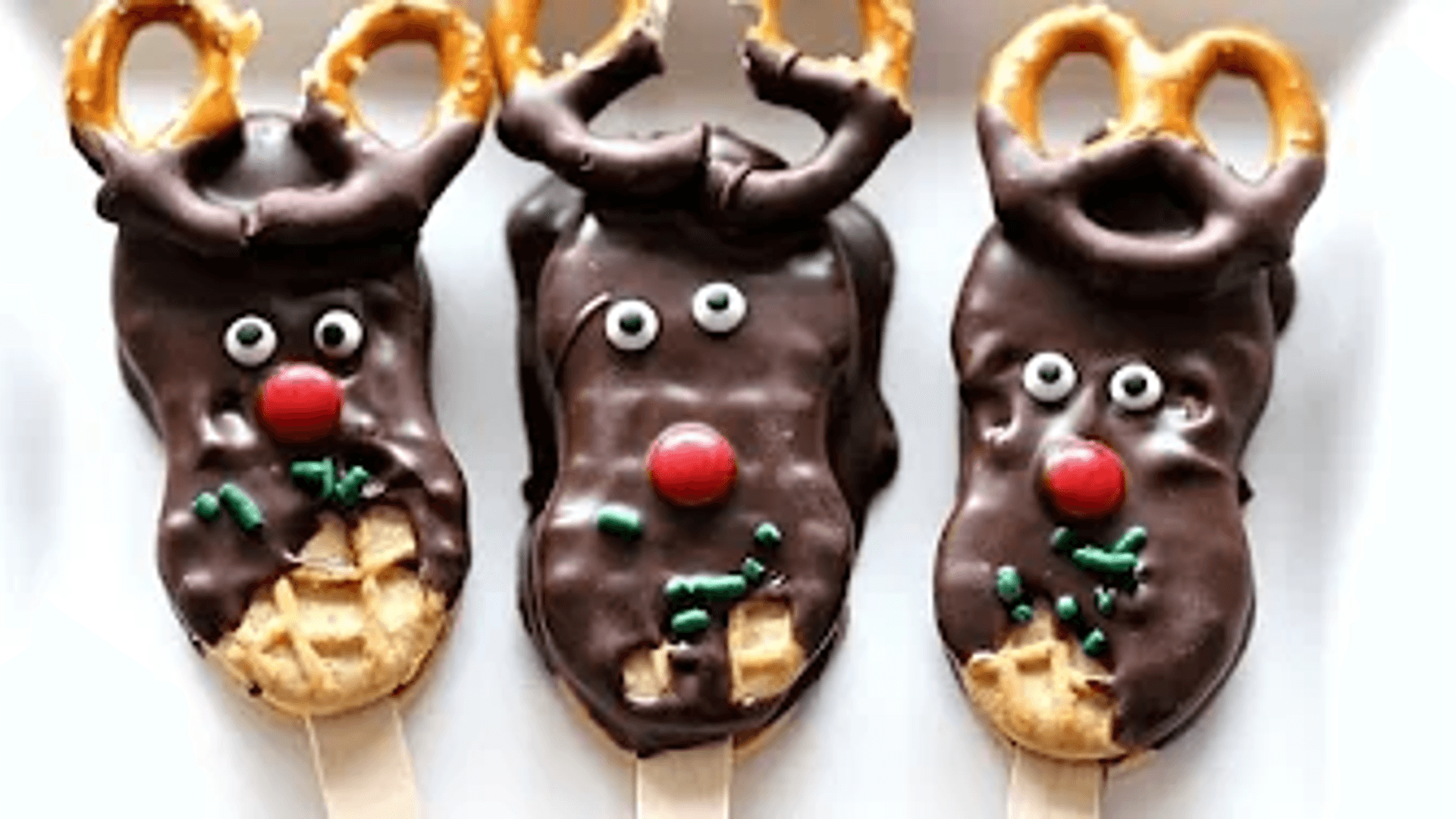 How To Make Reindeer Cookies - Day 2 Of 12 Days Of Christmas | Simply Bakings thumbnail