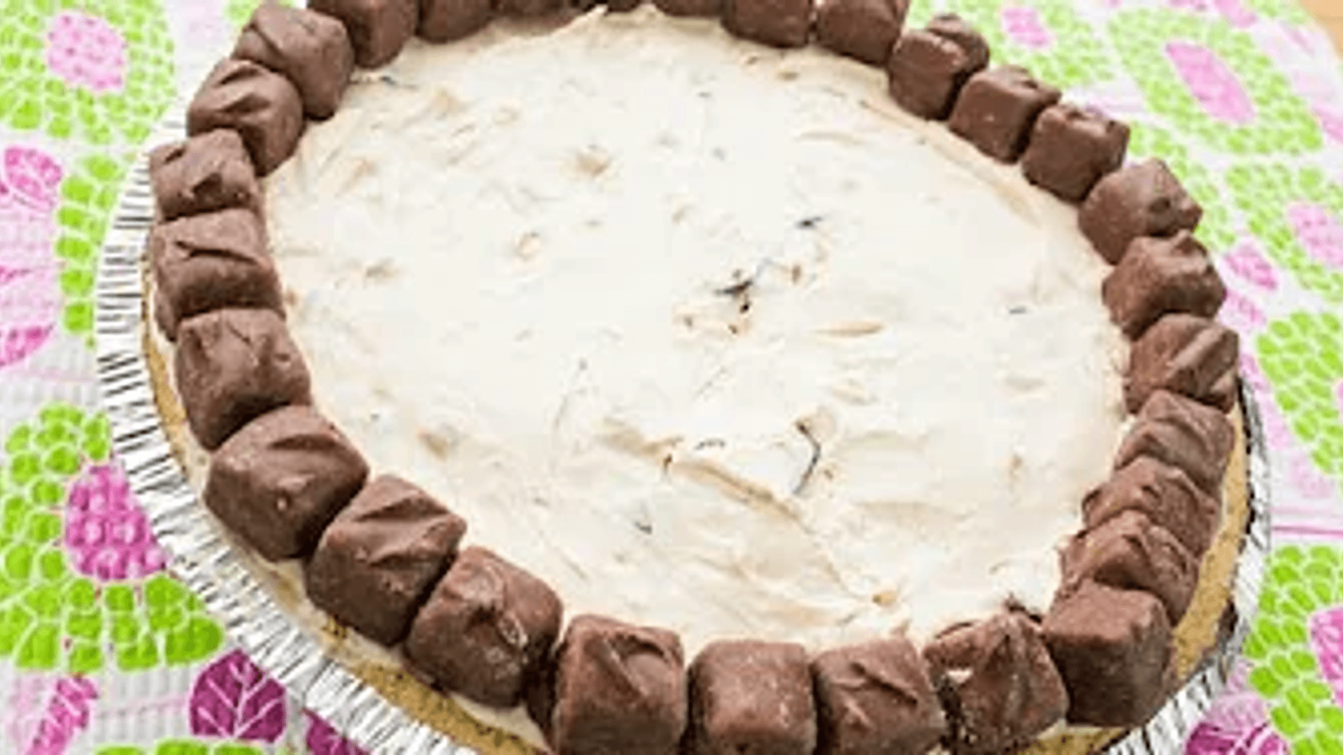 NO BAKE Snickers Cheesecake | Simply Bakings thumbnail