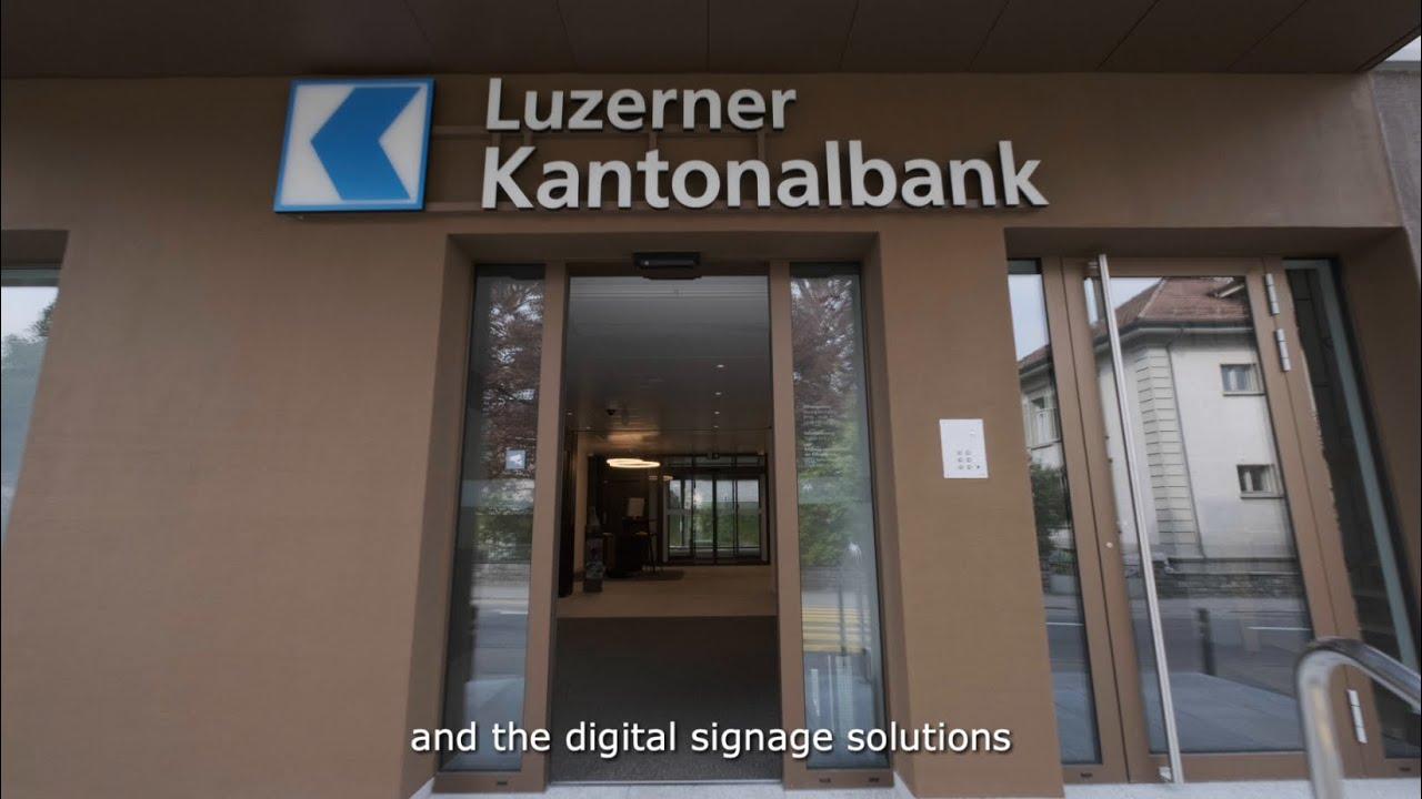 SMART Signage Solutions: Case Study - Luzerner Kantonalbank | Samsung thumbnail