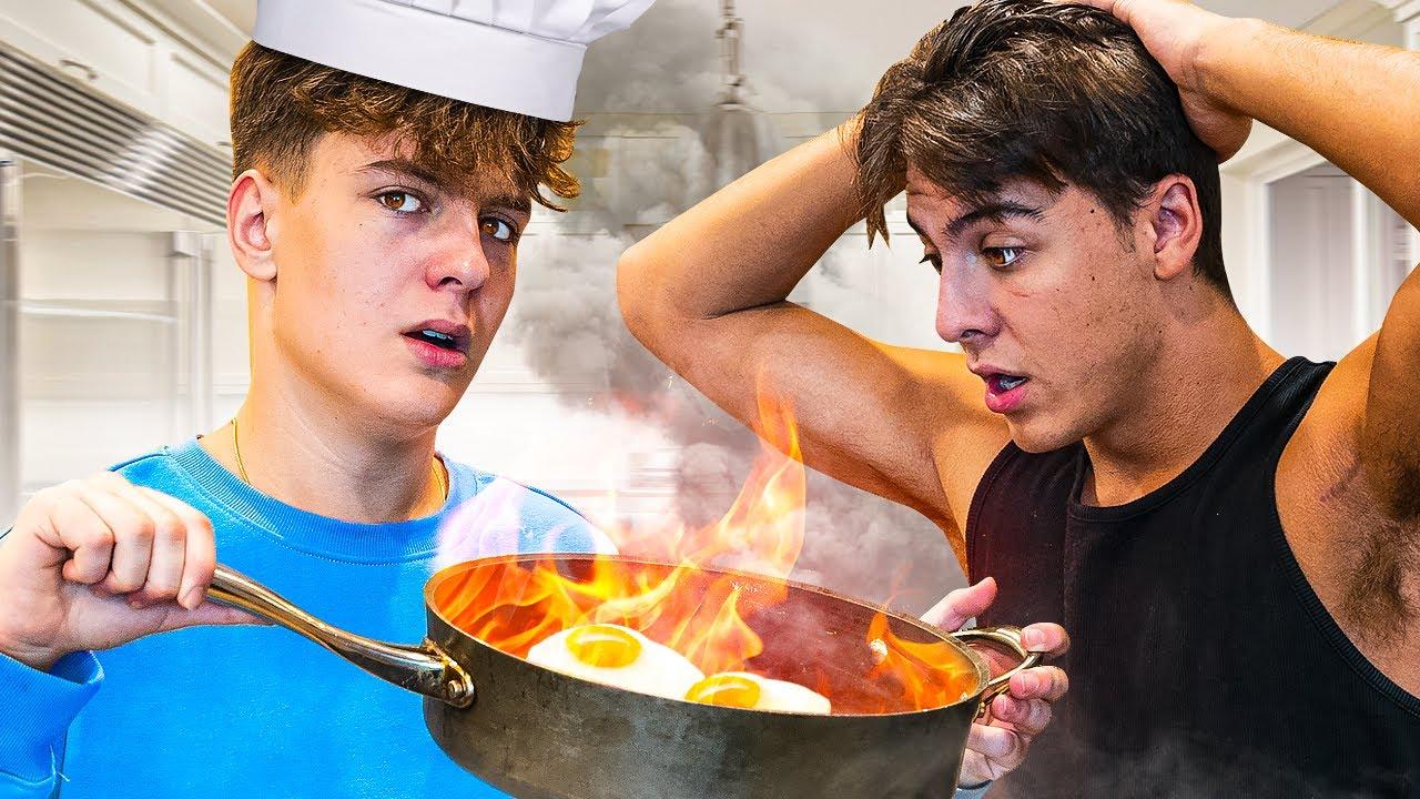 The WORST Extreme Cook Off Ever | Clix, Bucke, Deyy & More! thumbnail