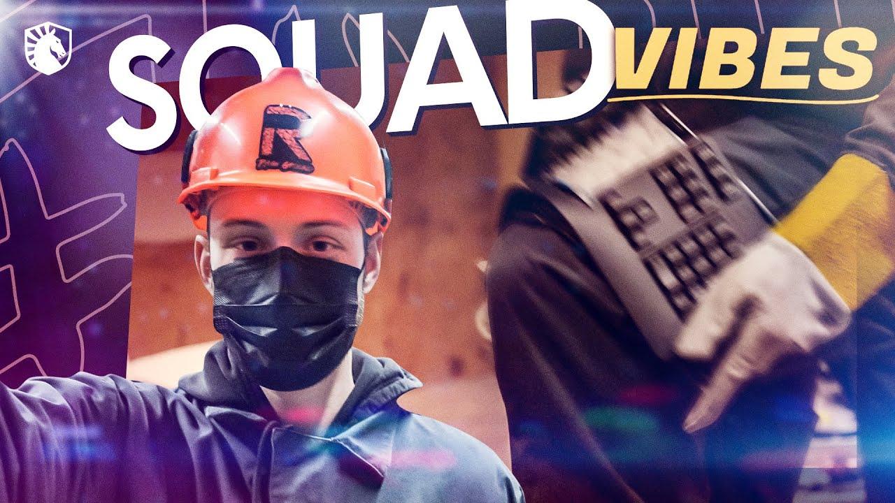 Pro Players Rage and Break Their Keyboards | SQUAD VIBES thumbnail