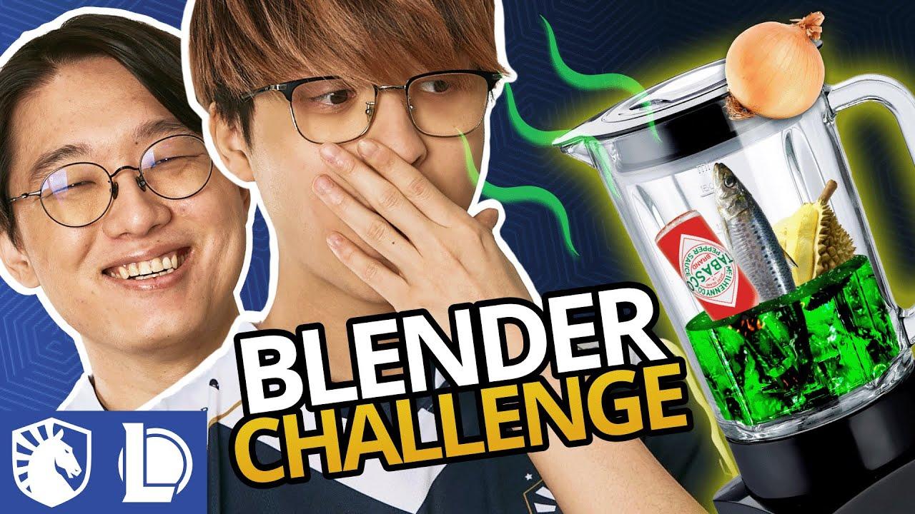 Loser Drinks WORLD'S WORST Smoothie - 1v1 Blender Challenge thumbnail