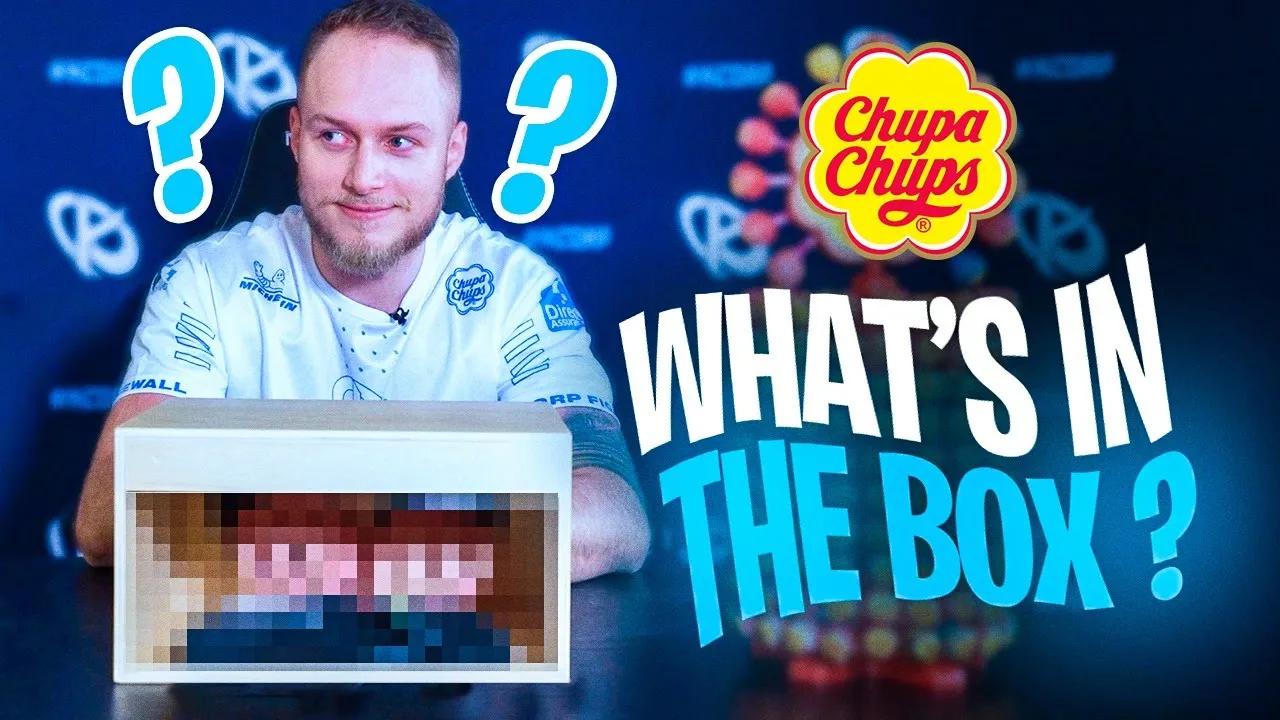 WHAT'S IN THE BOX ? (ft. Chupa Chups) thumbnail